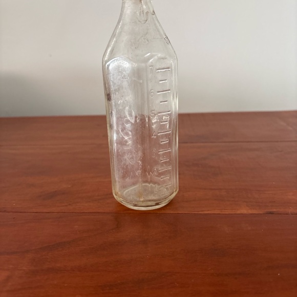 Antique Glass Baby Bottle Embossed Measuring Bottle USA Vintage Nursery Decor - Picture 2 of 8